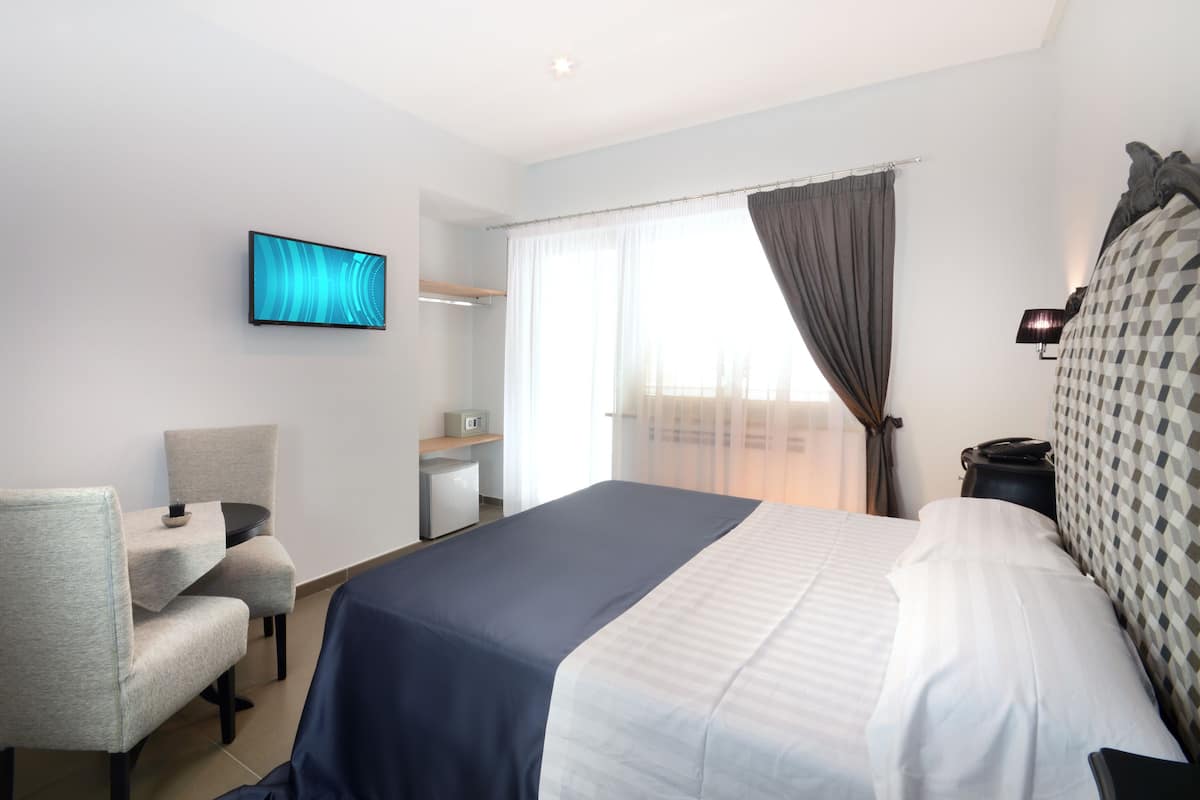 Junior Suite, 1 Double Bed | 1 bedroom, Egyptian cotton sheets, premium bedding, down comforters