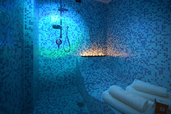 Royal Suite, Sauna (Spa) | Room amenity