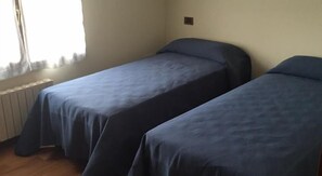 Premium bedding, in-room safe, free cribs/infant beds, free WiFi