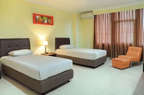 Quarto júnior | Escrivaninha, quartos à prova de som, Wi-Fi de cortesia, roupa de cama