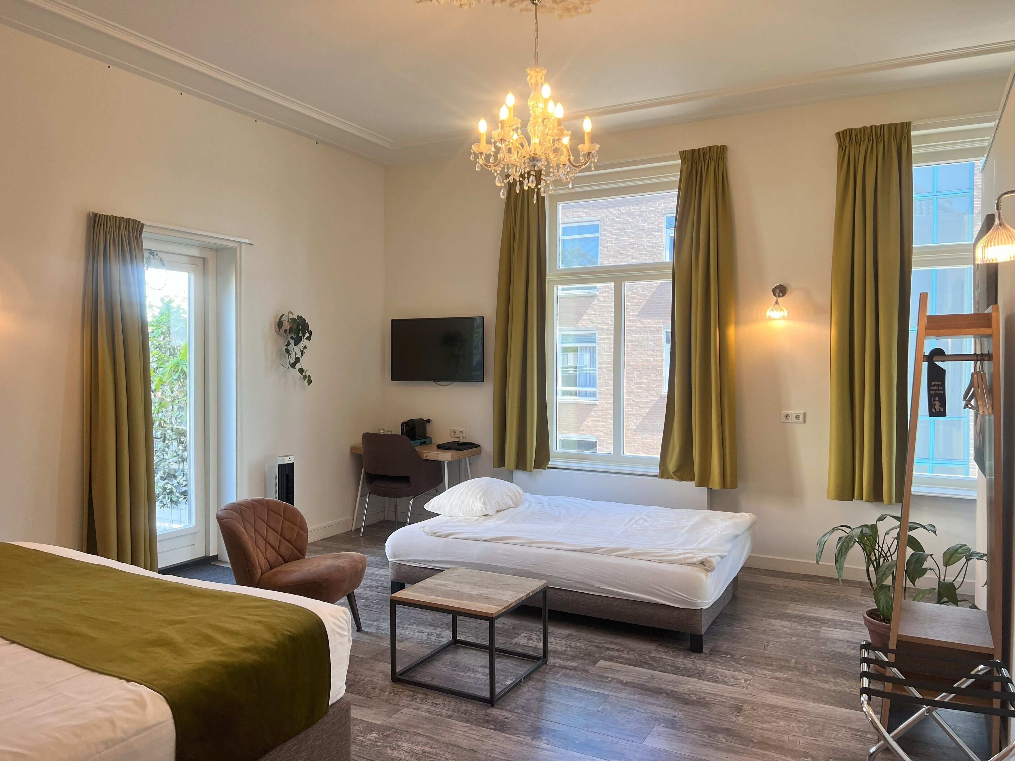 superior room, balcony | 1 bedroom, in-room safe, desk, blackout curtains