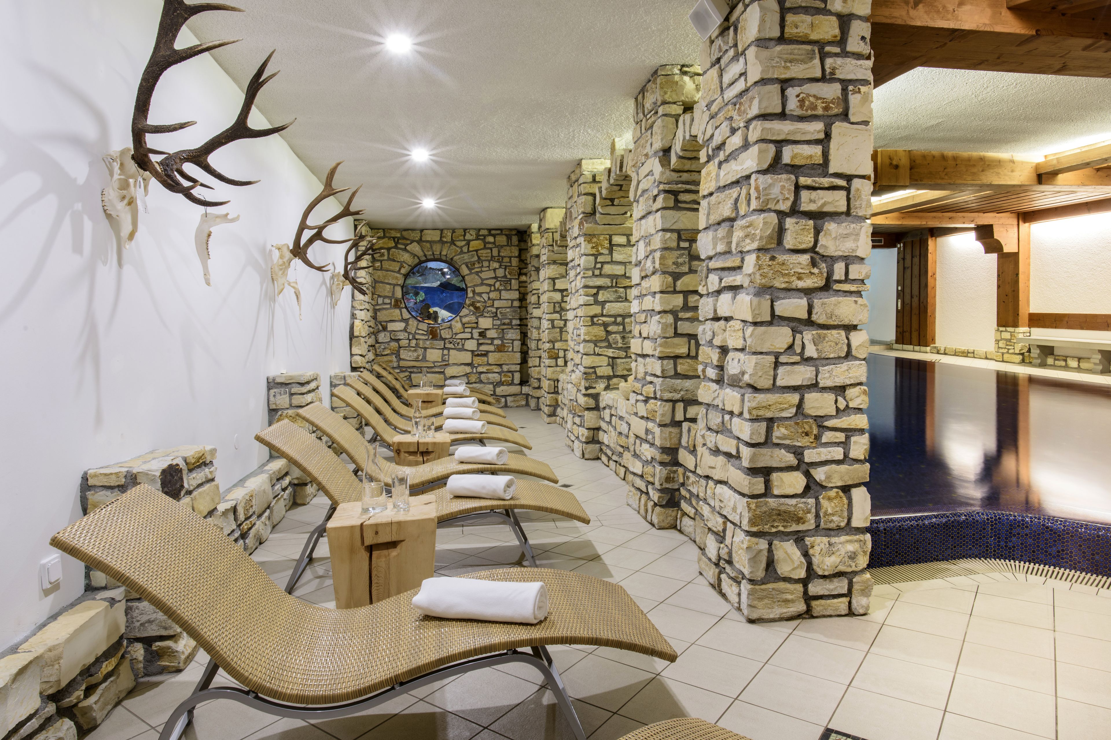 sauna, steam room, body treatments, mud baths, body wraps, body scrubs