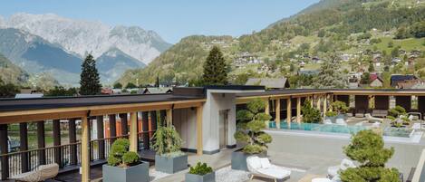 Sun deck