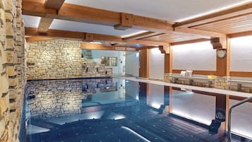 Exercise/lap pool