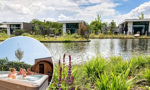 Laptopgeeigneter Arbeitsplatz, schallisolierte Zimmer, kostenloses WLAN