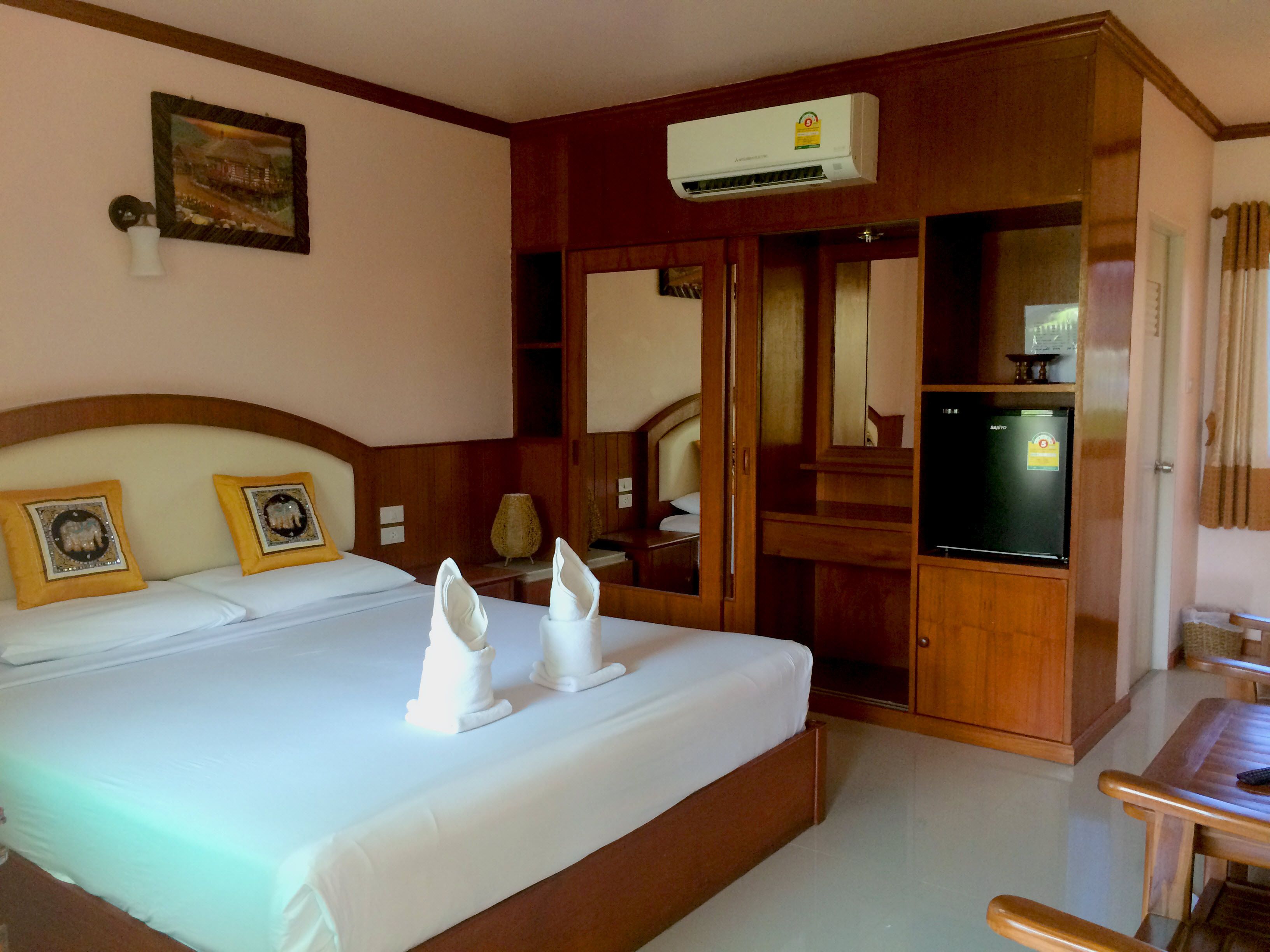 Standard Double Room | Minibar, desk, rollaway beds, free WiFi