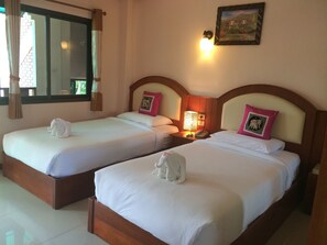 Standard Twin Room | Minibar, desk, rollaway beds, free WiFi - Baan Rom Mai (Mae Hong Son)