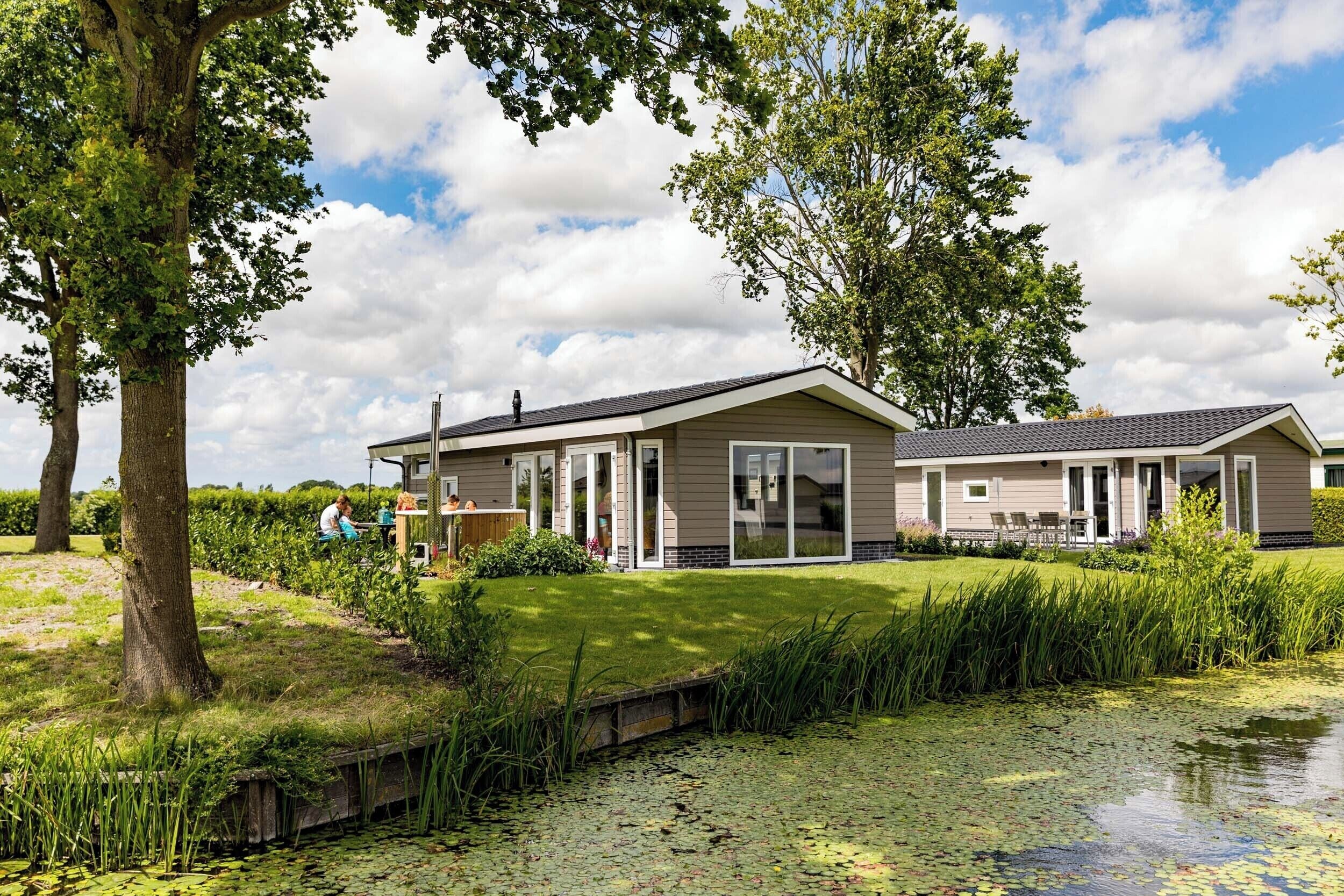 Ferox XL 6 personen | 1 bedroom, blackout drapes, free cribs/infant beds, free WiFi