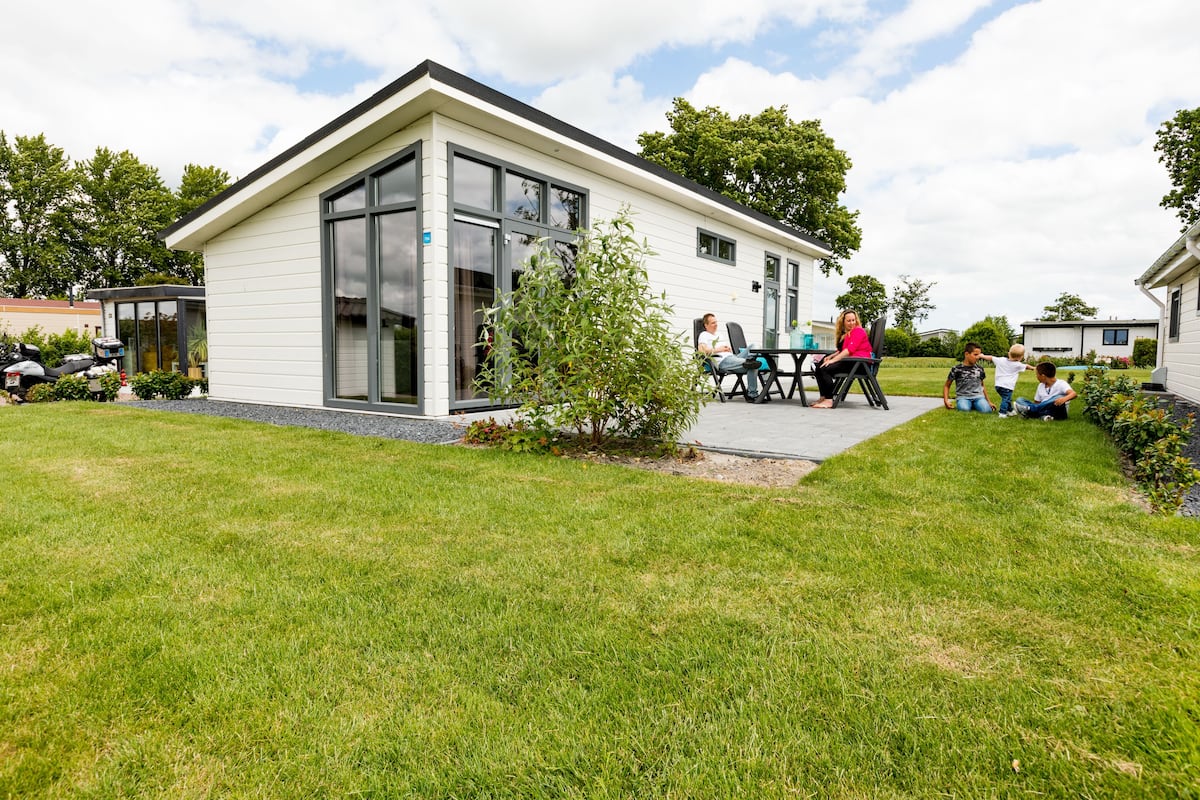 1 bedroom, blackout curtains, free cots/infant beds, free WiFi