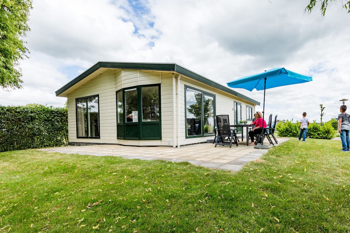 1 bedroom, blackout curtains, free cots/infant beds, free WiFi