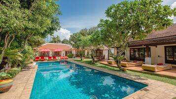 Family Grand Pool Villa (10pax) | 2 slaapkamers, luxe beddengoed, pillowtop-bedden, een gratis minibar