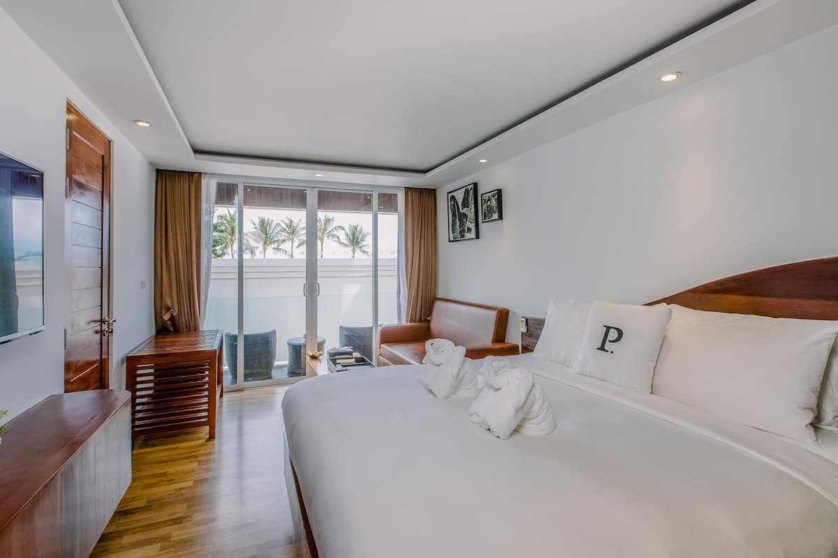 Phòng Deluxe | Bộ đồ giường cao cấp, nệm có lớp đệm bông