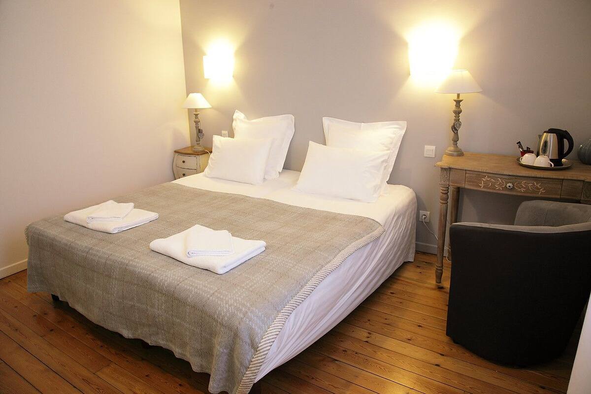 Habitaci ón doble Confort | Ropa de cama de alta calidad y insonorización 