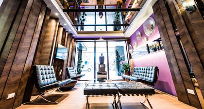 Six Fukun Hotel