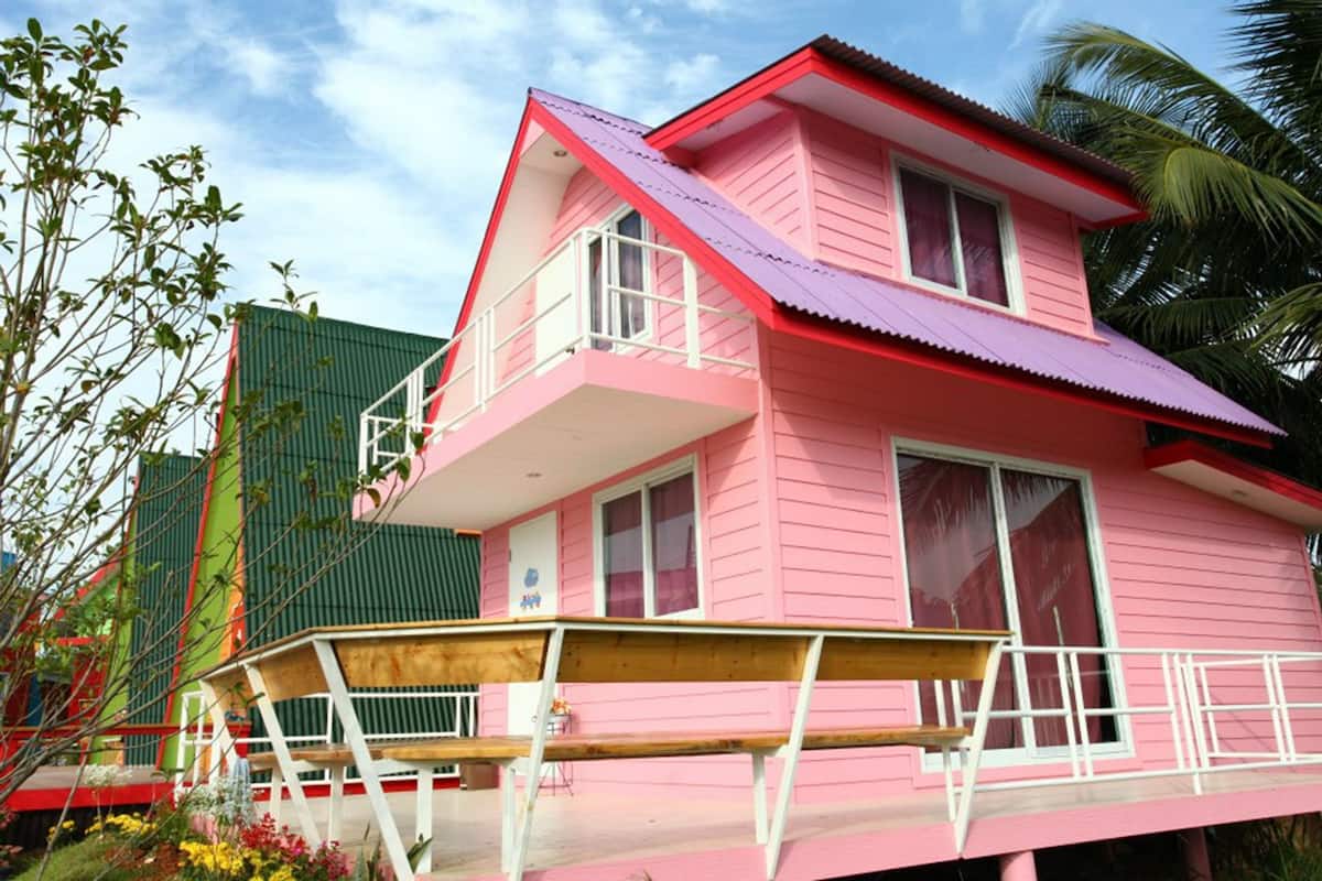 Pink Berry | มินิบาร์, โต๊ะทำงาน, Wi-Fi ฟรี