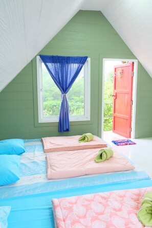 Cartoon House | Minibar, desk, free WiFi - A Houses Homestay (Pak Chong)