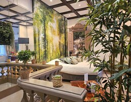 Suíte romântica, banheira de hidromassagem | Cofres nos quartos, individualmente decorados