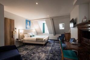 Premium bedding, in-room safe, desk, soundproofing - Hôtel Au Charme Rabelaisien (Amboise)