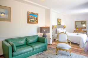 Double Room (Garden Prestige) | Living area