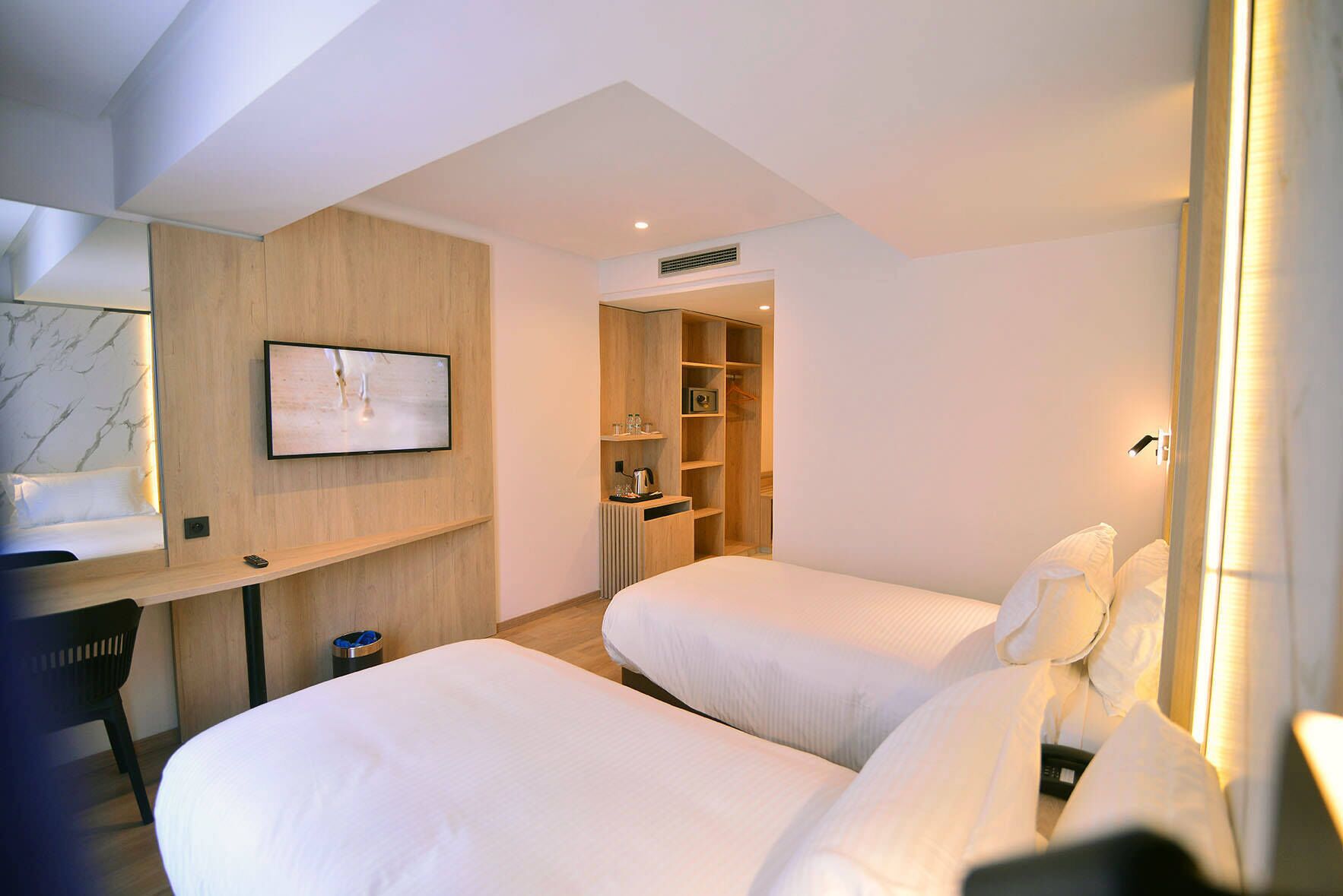 superior twin room | premium bedding, minibar, in-room safe, desk