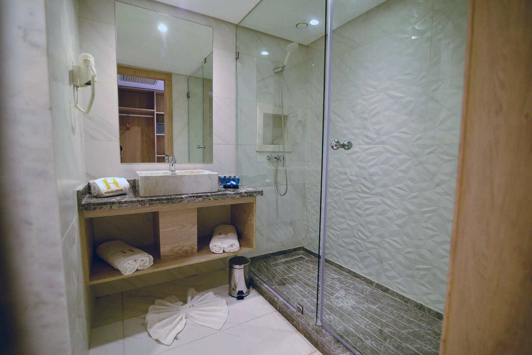 superior twin room | bathroom | free toiletries, hair dryer, towels