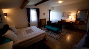Room - Chateau Borie Neuve (Badens)