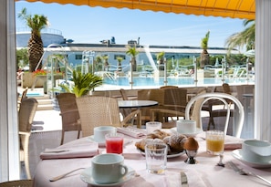Daily buffet breakfast for a fee - Hotel Cormoran (Cattolica)