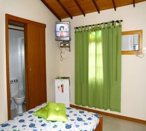 遮光カーテン、WiFi (無料)