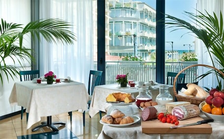 Buffet. Hotel Gabbiano