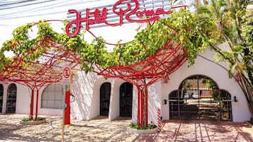 Entrada al alojamiento