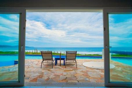 Phòng (BANGALO) | 1 phòng ngủ, két bảo mật tại phòng, trang trí khác biệt, bàn