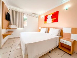 Standard Suite | Minibar, in-room safe, blackout drapes, iron/ironing board - DiRoma Fiori - Direto com o Grupo DiRoma - Acesso ao Parque Aquático com Café da Manhã (Caldas Novas)