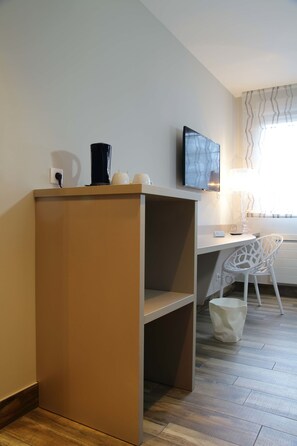 Doppelzimmer | Hochwertige Bettwaren, Schreibtisch, schallisolierte Zimmer