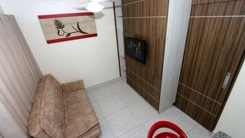 Living room | 32-inch LCD TV with cable channels, TV