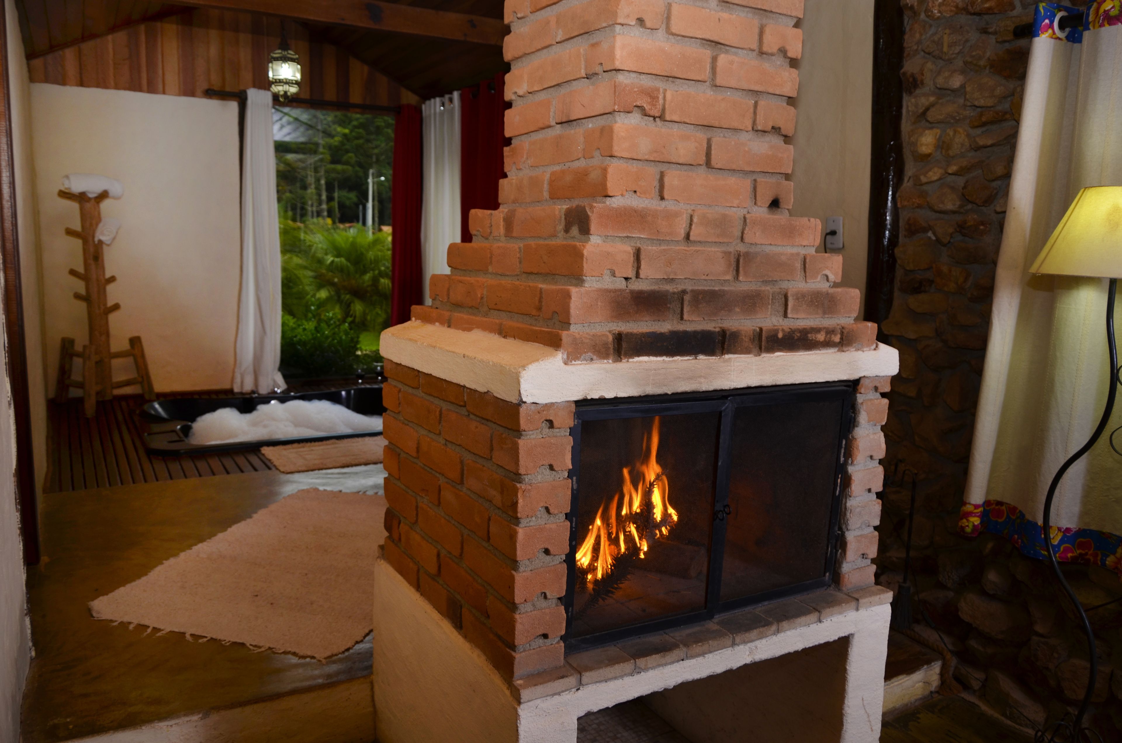 Chalé superior | Frigobar, roupa de cama