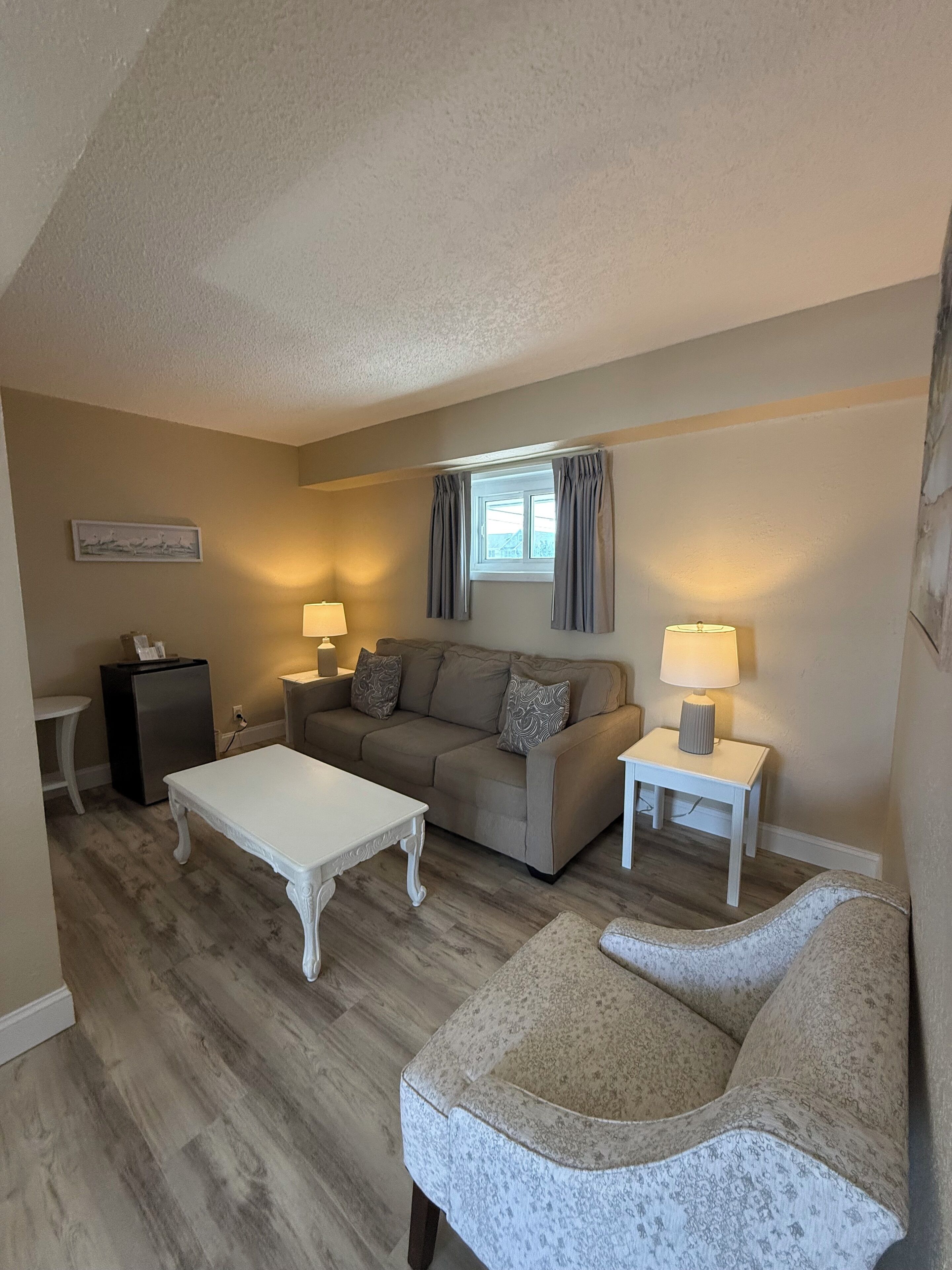 Deluxe Double Room, 1 Bedroom | Living area | Flat-screen TV