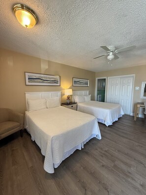 1 habitación, escritorio, tabla de planchar con plancha y wifi gratis 