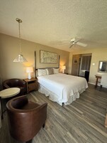 Habitación estándar, 1 habitación | Escritorio, tabla de planchar con plancha, wifi gratis y ropa de cama