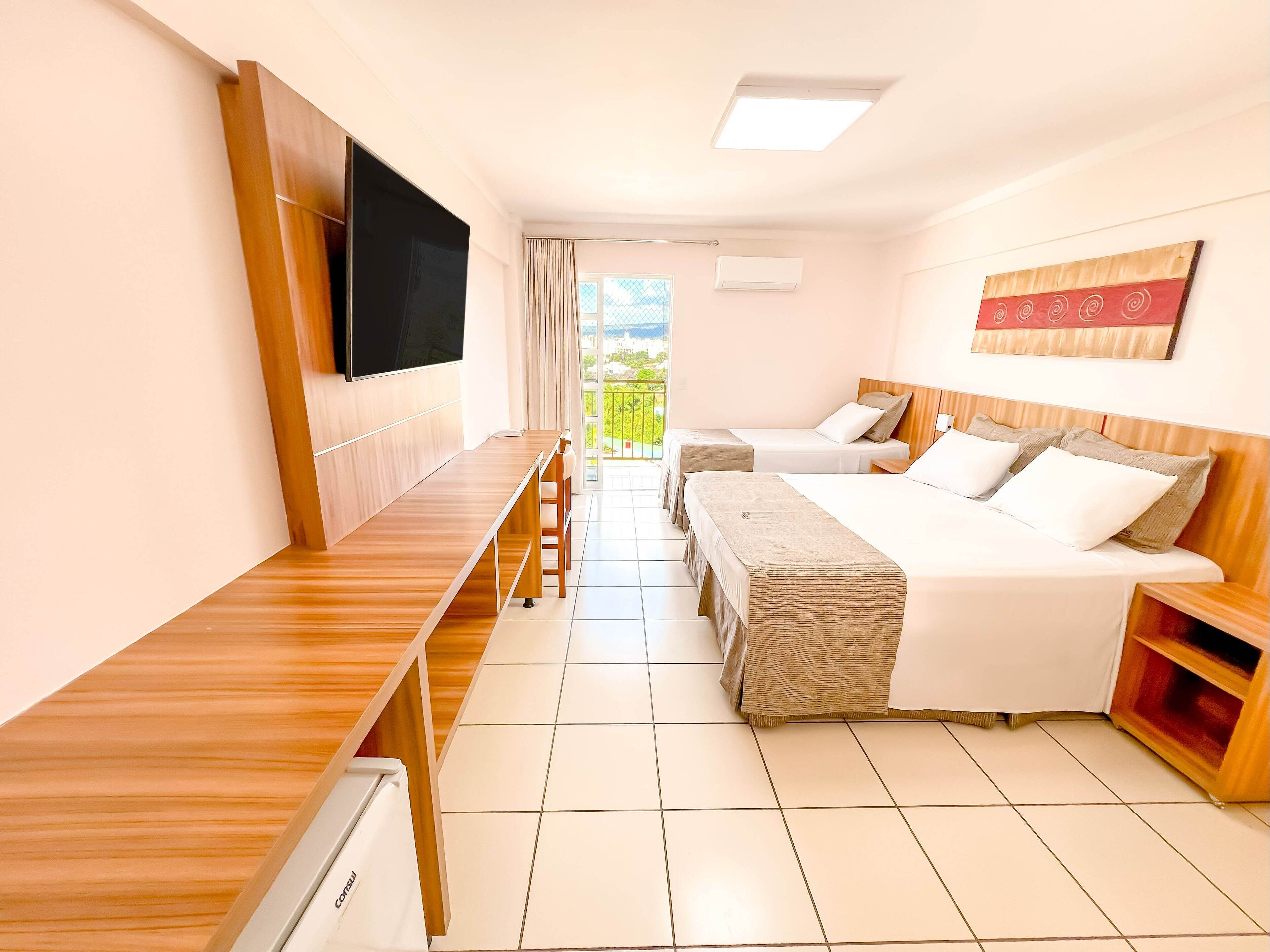 標準雙人房 | 防敏寢具、迷你吧、書桌、遮光窗簾/窗簾