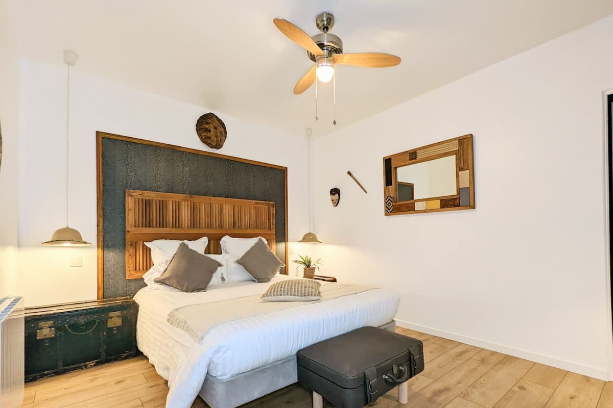 Chambre Double, accessible aux personnes à mobilité réduite (Chambre Voyage)