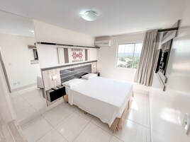 Quarto standard | Frigobar, cofres nos quartos, escrivaninha