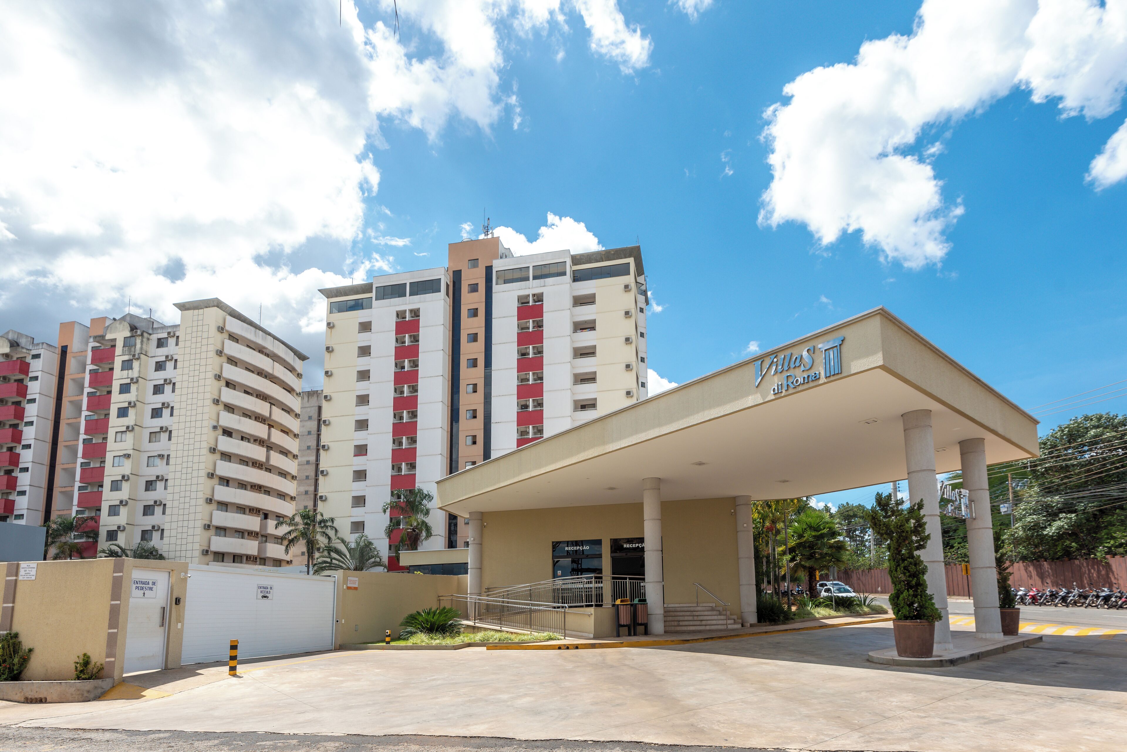 Fachada de la propiedad