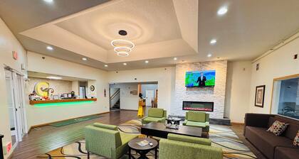 Grandstay Hotel and Suites