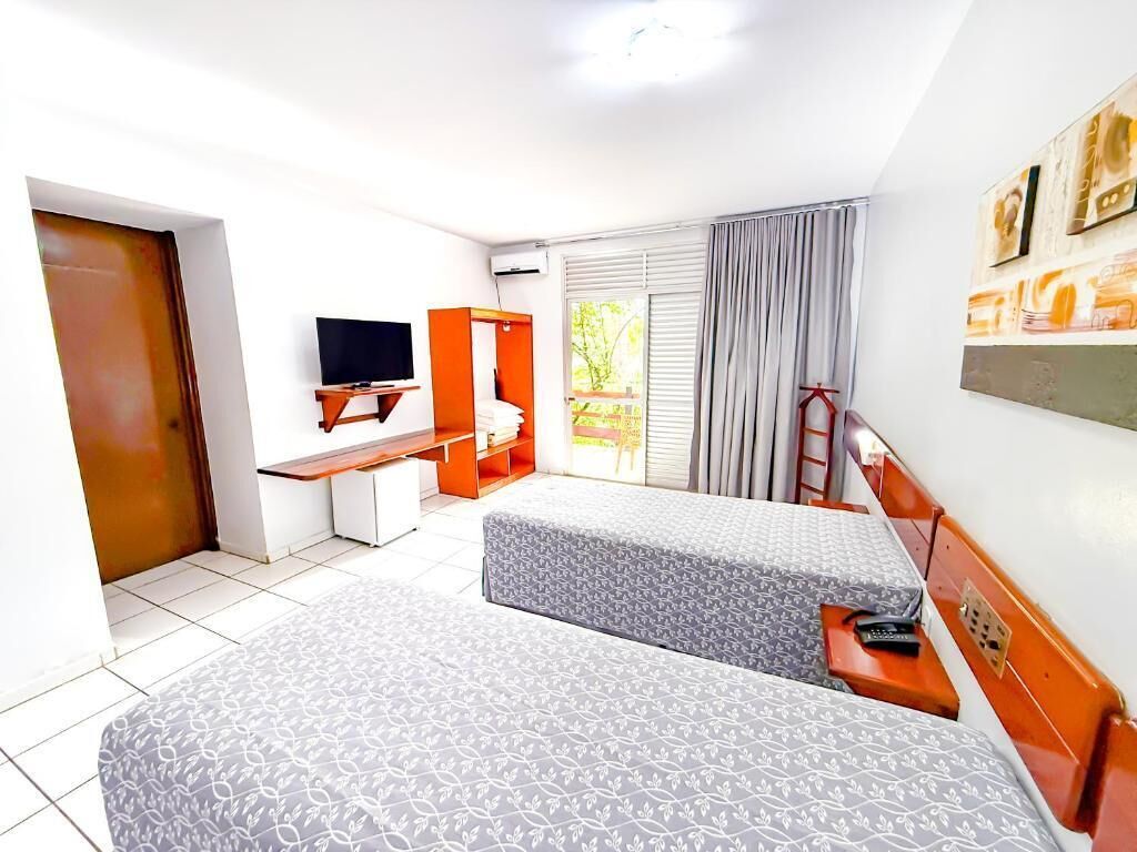 Suite estándar | Minibar, caja fuerte, cortinas opacas y cunas gratuitas