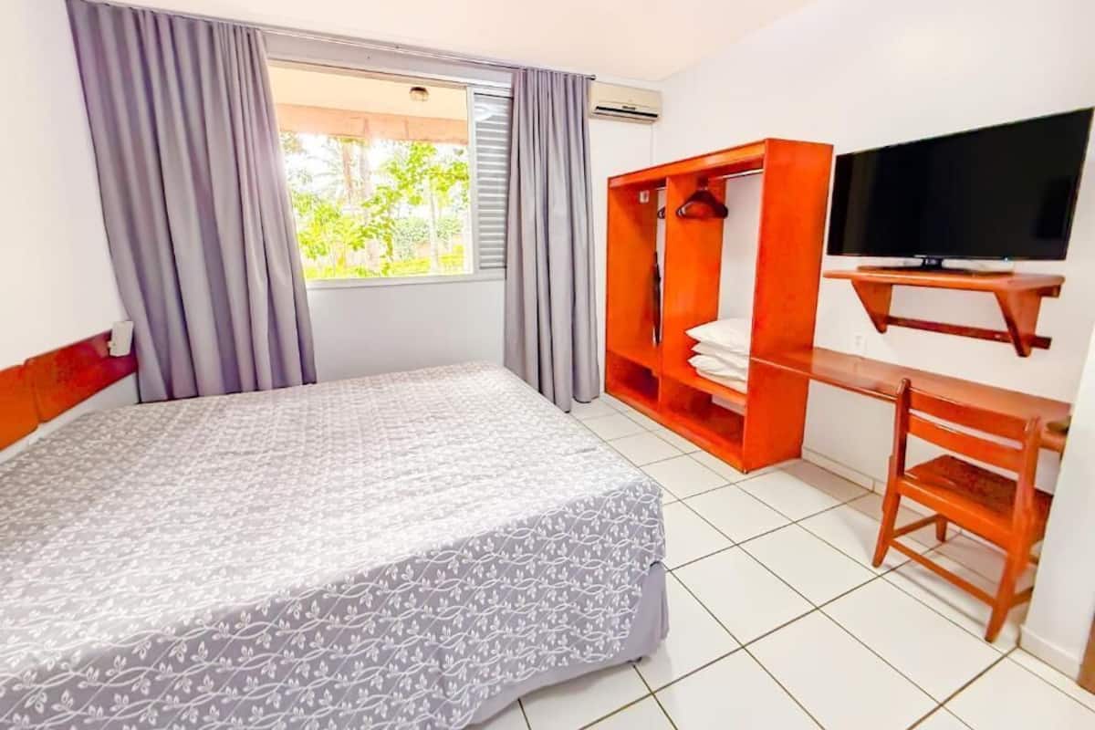 Standard-sviitti | Minibaari, tallelokero huoneessa, pimennysverhot, ilmaiset vauvansängyt