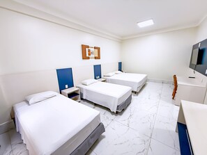 Minibar, Zimmersafe, Verdunkelungsvorhänge, kostenlose Babybetten