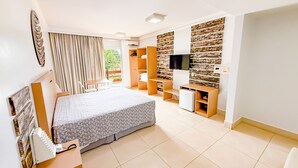 Suite Bulan Madu | Minibar, brankas, tirai kedap cahaya, dan tempat tidur bayi gratis