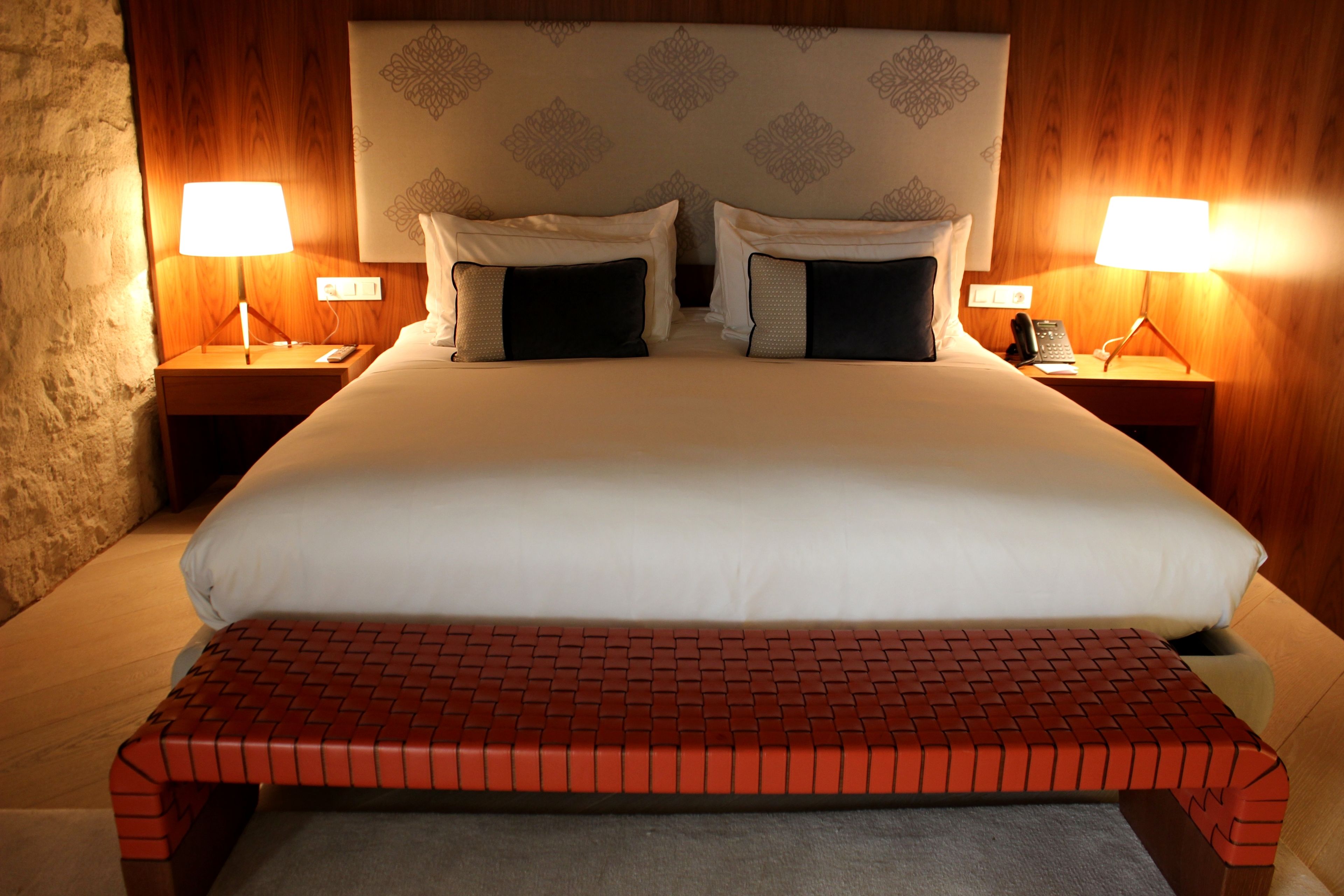 mercer suite | premium bedding, minibar, in-room safe, desk