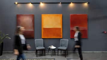 Breakfast, lunch, dinner served; international cuisine