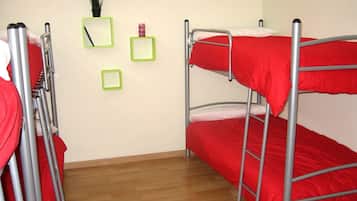 In-room safe, free WiFi, bed sheets